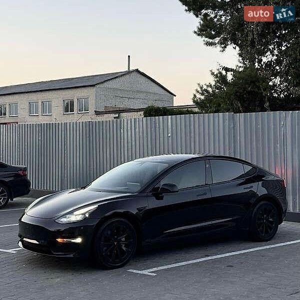 Tesla Model 3 2021