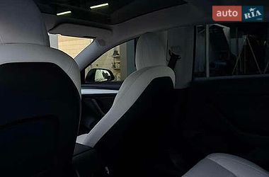 Седан Tesla Model 3 2021 в Львові