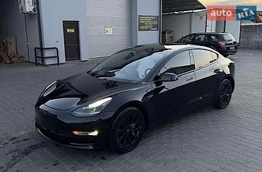 Седан Tesla Model 3 2021 в Львові