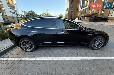 Седан Tesla Model 3 2018 в Луцке