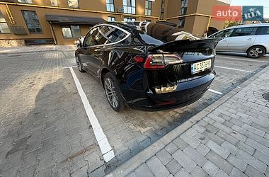 Седан Tesla Model 3 2018 в Луцке