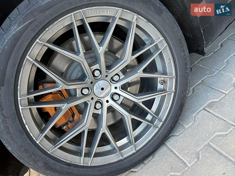 Седан Tesla Model 3 2018 в Луцке