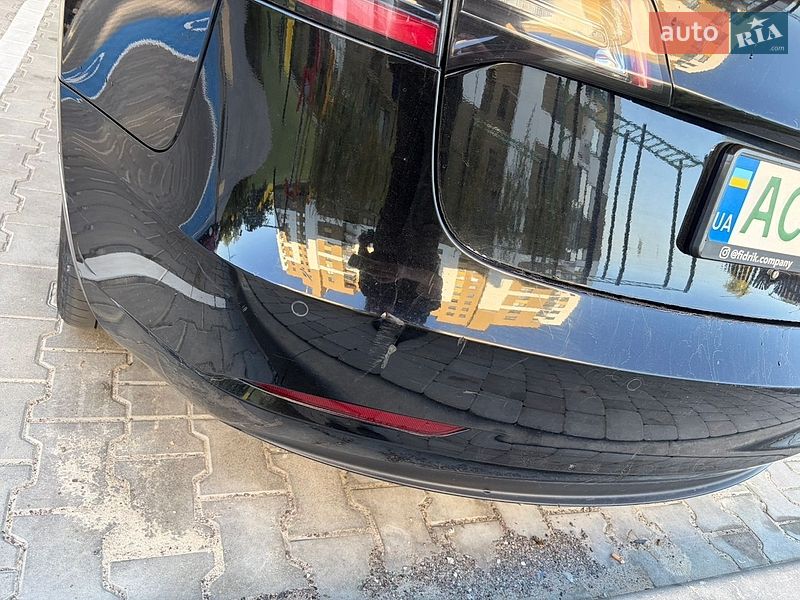 Седан Tesla Model 3 2018 в Луцке