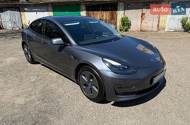 Седан Tesla Model 3 2022 в Києві