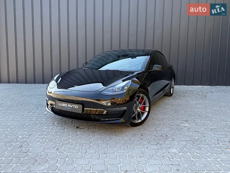 Tesla Model 3 2022