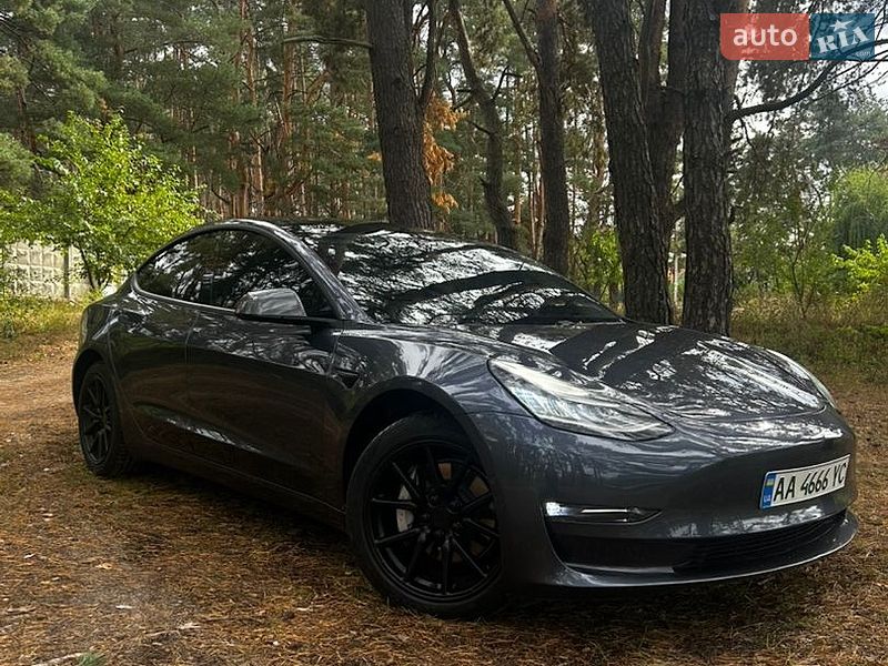Седан Tesla Model 3 2020 в Киеве фото Седан Tesla Model 3 2020 в Киеве