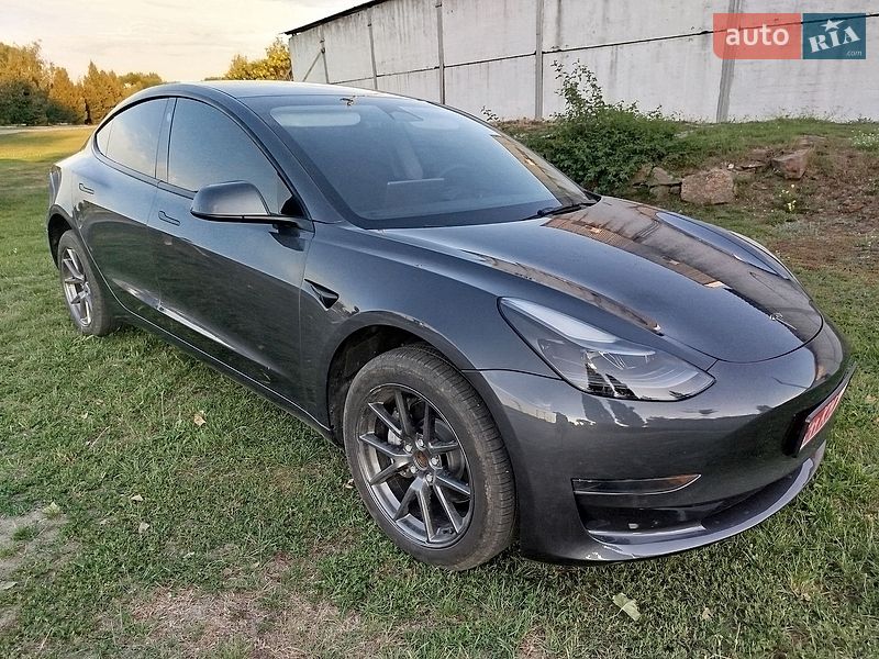 Tesla Model 3 2023