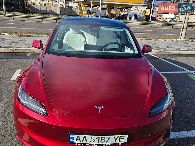 Седан Tesla Model 3 2024 в Киеве