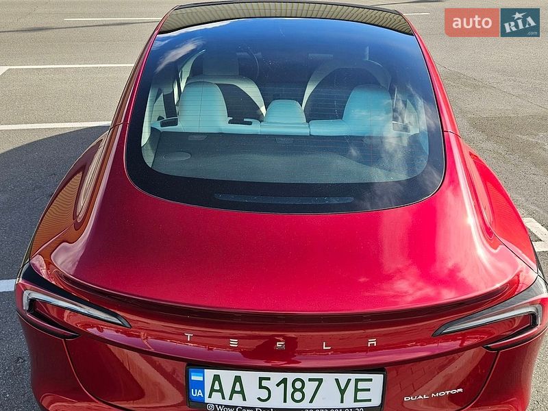 Седан Tesla Model 3 2024 в Киеве