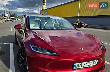 Седан Tesla Model 3 2024 в Киеве