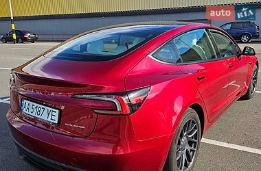 Седан Tesla Model 3 2024 в Киеве