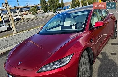 Седан Tesla Model 3 2024 в Киеве