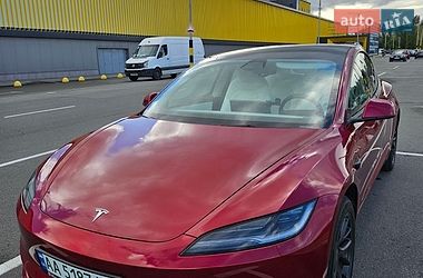Седан Tesla Model 3 2024 в Киеве