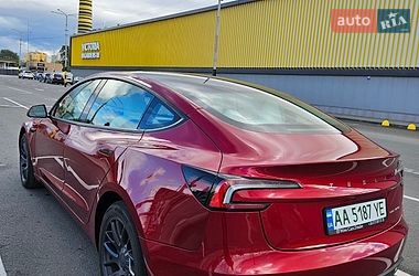 Седан Tesla Model 3 2024 в Киеве