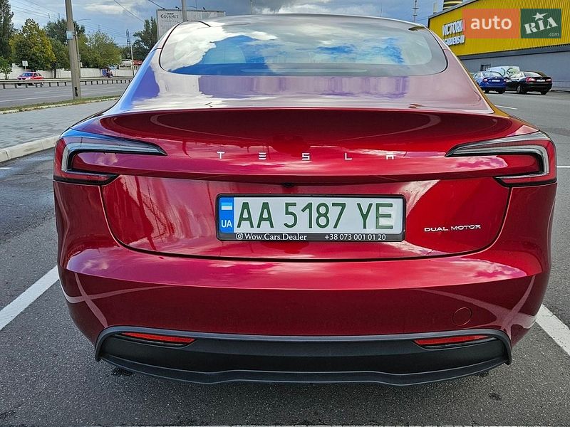 Седан Tesla Model 3 2024 в Киеве
