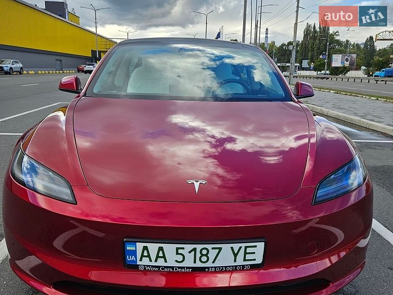 Седан Tesla Model 3 2024 в Киеве