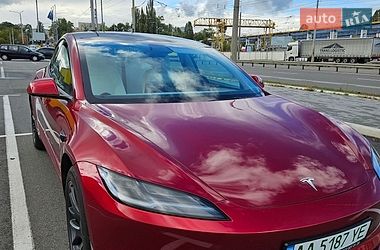 Седан Tesla Model 3 2024 в Киеве