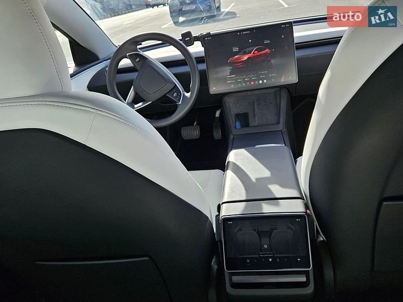 Седан Tesla Model 3 2024 в Киеве