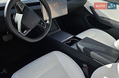 Седан Tesla Model 3 2024 в Киеве