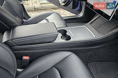 Седан Tesla Model 3 2020 в Рівному