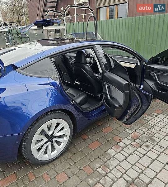 Седан Tesla Model 3 2020 в Рівному