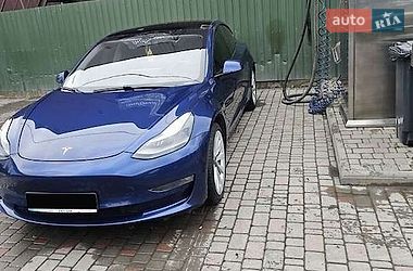 Седан Tesla Model 3 2020 в Рівному