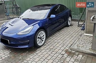 Седан Tesla Model 3 2020 в Рівному