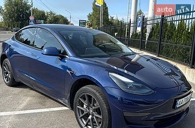Седан Tesla Model 3 2023 в Києві
