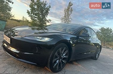 Седан Tesla Model 3 2024 в Запоріжжі