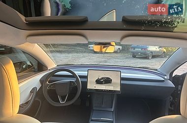 Седан Tesla Model 3 2024 в Запоріжжі