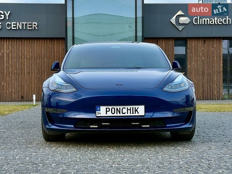 Седан Tesla Model 3 2023 в Дніпрі
