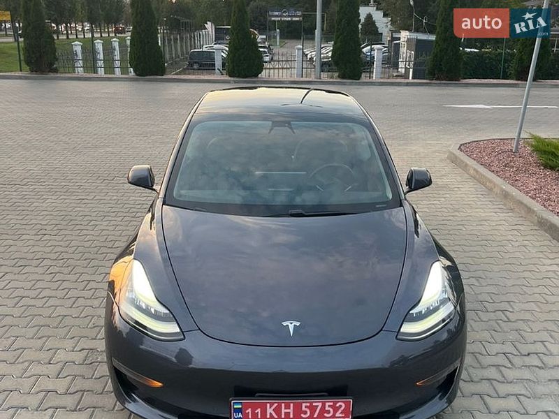 Седан Tesla Model 3 2020 в Кременчуге