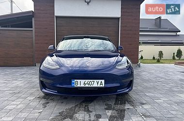 Седан Tesla Model 3 2022 в Полтаве