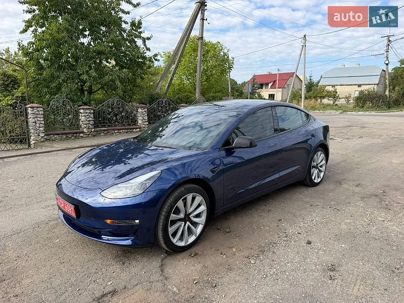 Tesla Model 3 2022