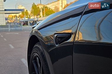 Седан Tesla Model 3 2021 в Киеве