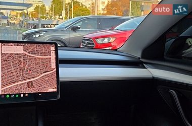 Седан Tesla Model 3 2021 в Киеве