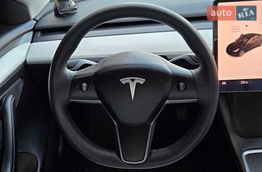 Седан Tesla Model 3 2021 в Киеве