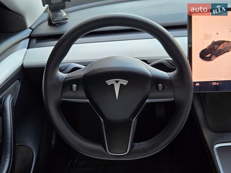 Седан Tesla Model 3 2021 в Киеве