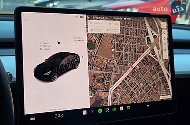 Седан Tesla Model 3 2021 в Киеве