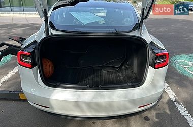 Седан Tesla Model 3 2021 в Могилев-Подольске