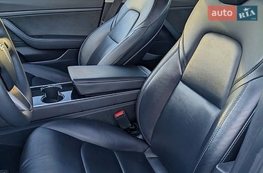 Седан Tesla Model 3 2020 в Києві