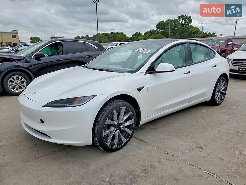 Tesla Model 3 2024