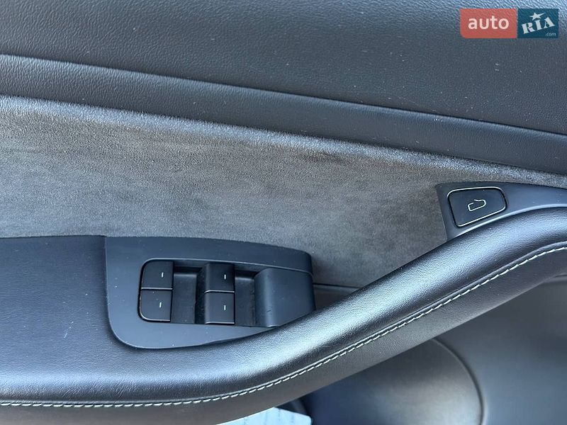 Седан Tesla Model 3 2021 в Киеве
