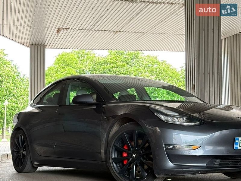 Седан Tesla Model 3 2018 в Кривом Роге