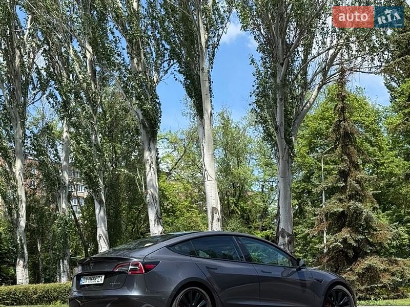 Седан Tesla Model 3 2018 в Кривом Роге
