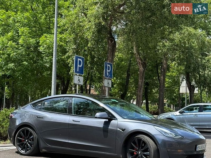 Седан Tesla Model 3 2018 в Кривом Роге