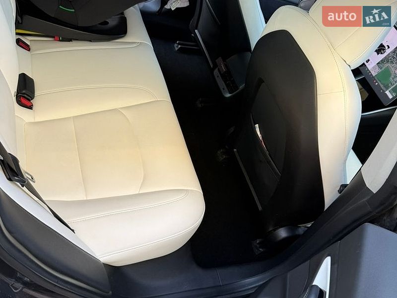 Седан Tesla Model 3 2018 в Кривом Роге