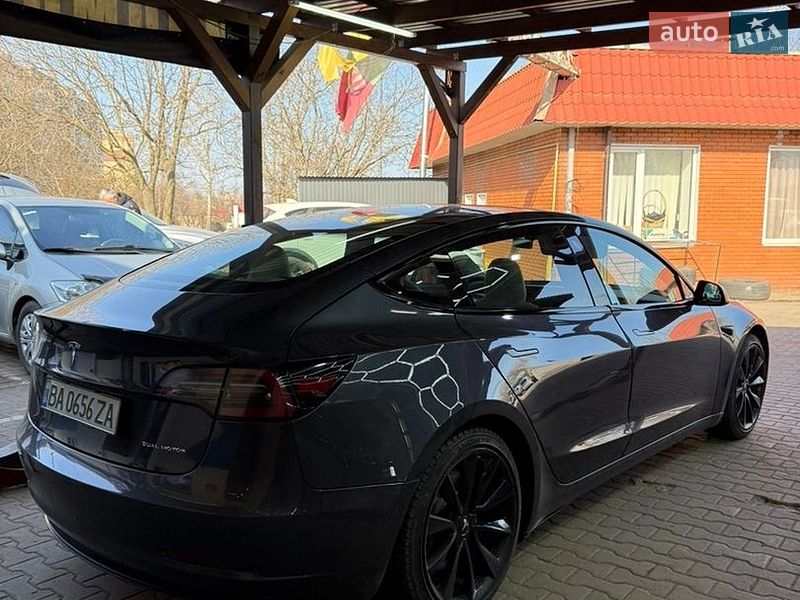 Седан Tesla Model 3 2018 в Кривом Роге