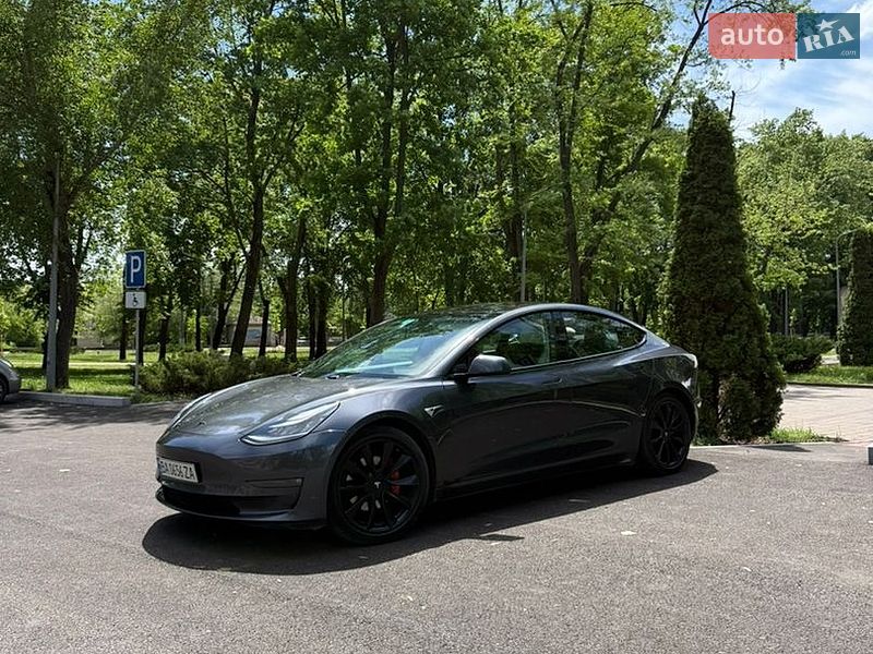 Седан Tesla Model 3 2018 в Кривом Роге