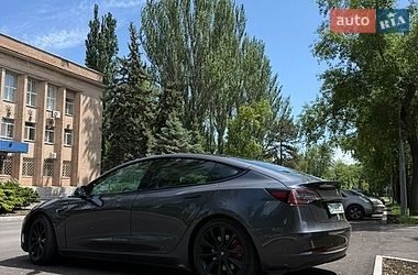 Седан Tesla Model 3 2018 в Кривом Роге